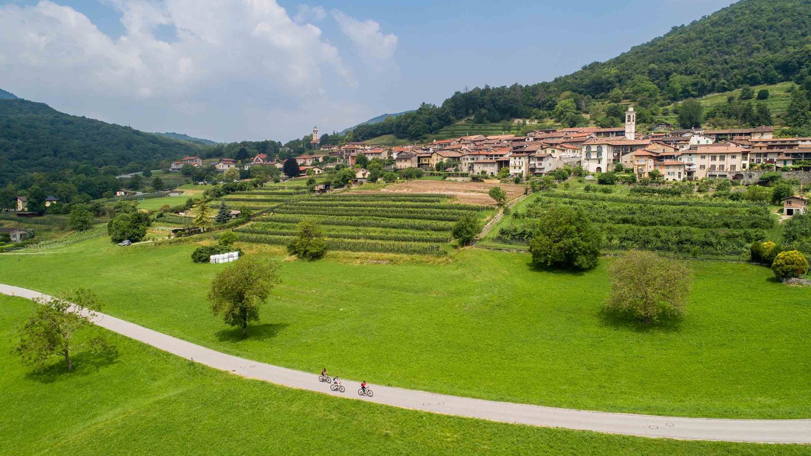 Pedalando tra i vigneti del Mendrisiotto